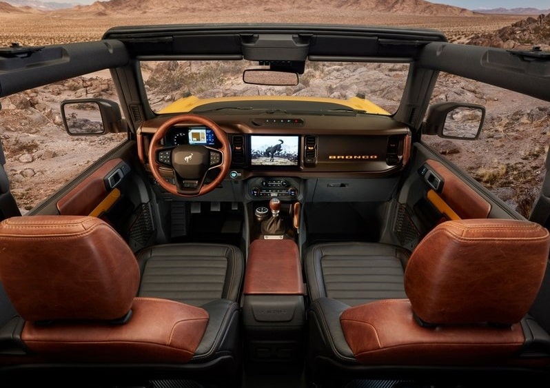 2021 Ford Bronco 2 Door arşiv görseli 12