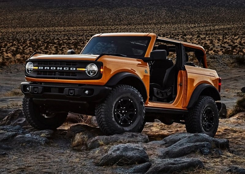 2021 Ford Bronco 2 Door arşiv görseli 4