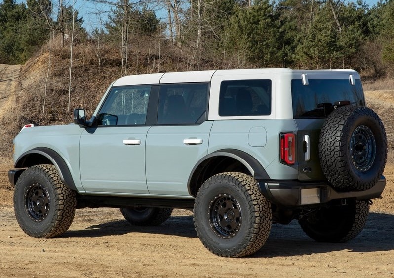 2021 Ford Bronco 4 Door arşiv görseli