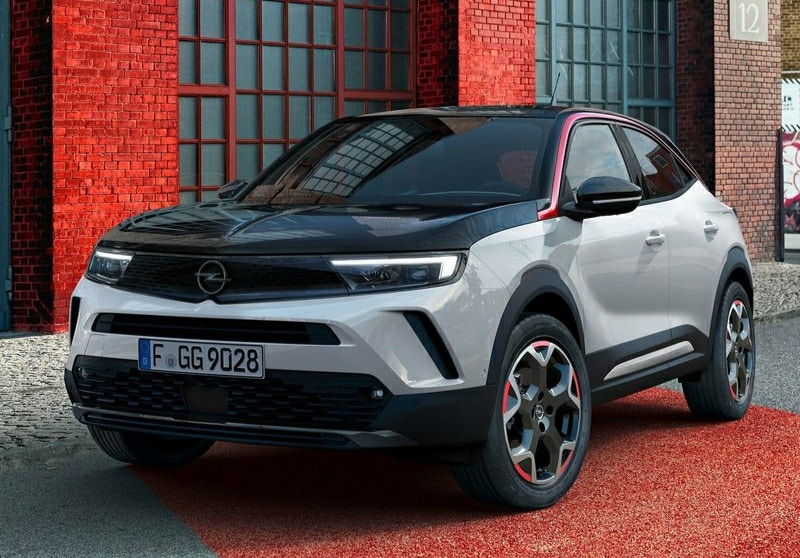 2025 Opel Mokka Şubat Fiyat Listesi sayfasındaki Opel Mokka ön üç çeyrek görünümü
