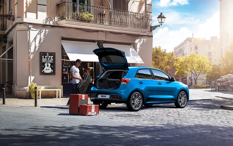 Kia Rio hatchback gövde ve arka tasarım görünümü