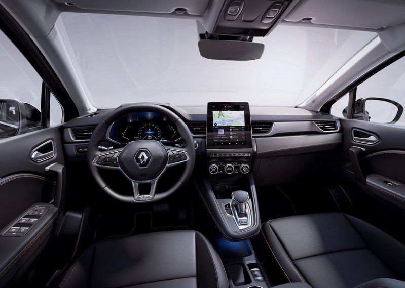 Renault Captur kabin gösterge ve orta ekran görünümü