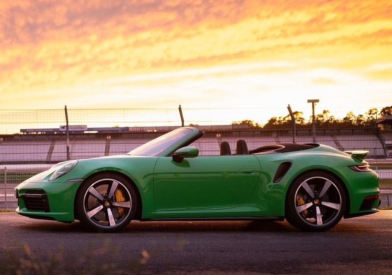 2021 Porsche 911 Turbo Cabrio otomobil arşiv görseli
