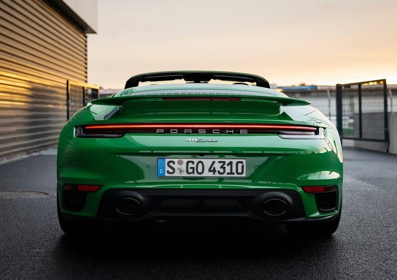 911 Turbo Cabrio gövde ve jant görünümü