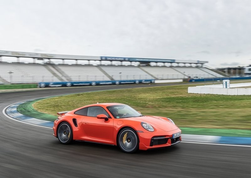 Porsche 911 Turbo 992 arşiv görünümü