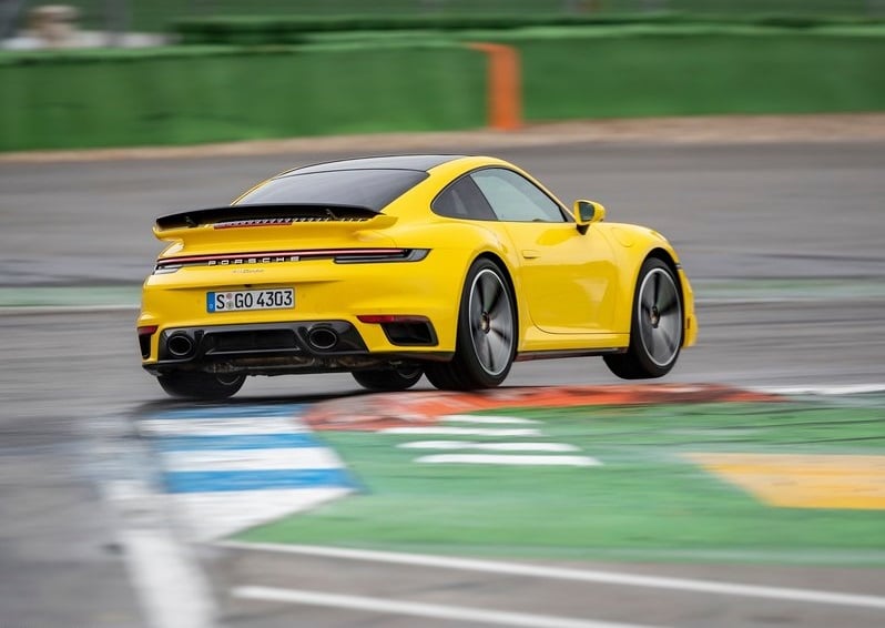 911 Turbo 992 arşiv görünümü 10