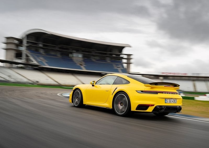 911 Turbo 992 arşiv görünümü 12