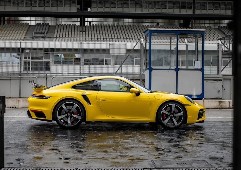 911 Turbo 992 arşiv görünümü 15