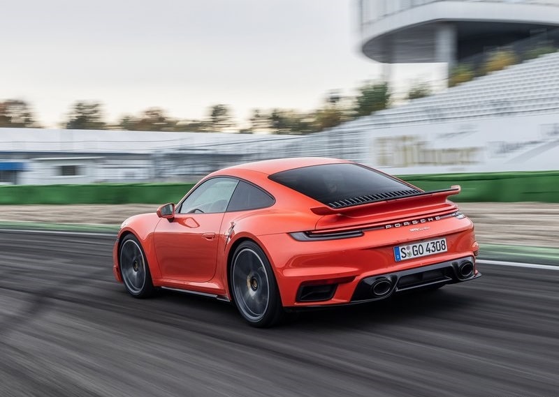 911 Turbo 992 arşiv görünümü 2