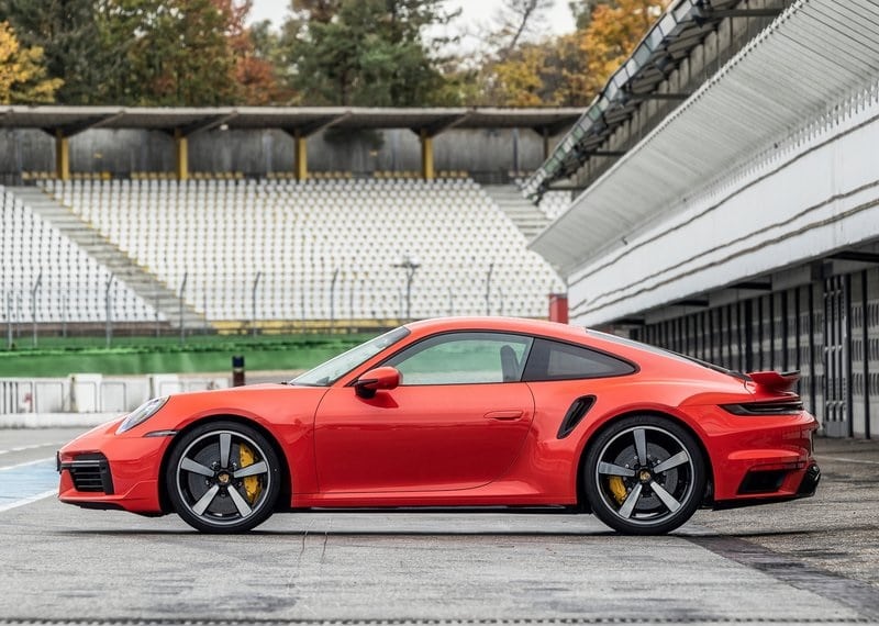 911 Turbo 992 arşiv görünümü 3
