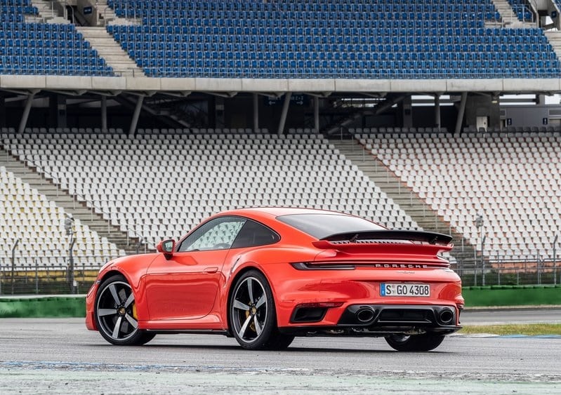 911 Turbo 992 arşiv görünümü 4