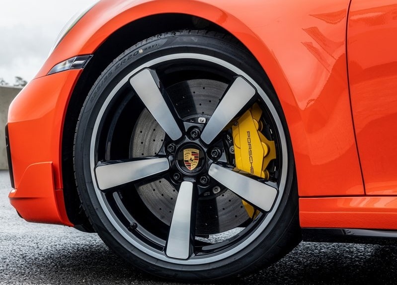 911 Turbo 992 arşiv görünümü 8