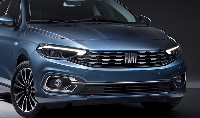 Fiat Egea Sedan ön bölüm ve ızgara görünümü