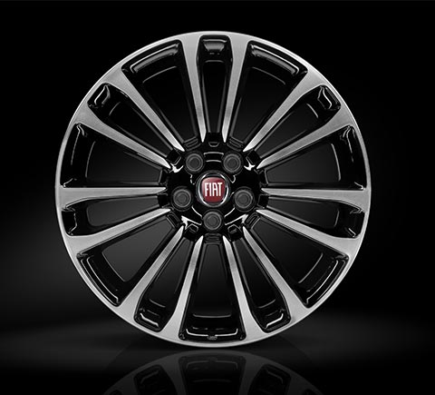Fiat Egea alaşım jant tasarımı koyu zemin