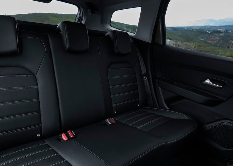 Dacia Duster arka cephe