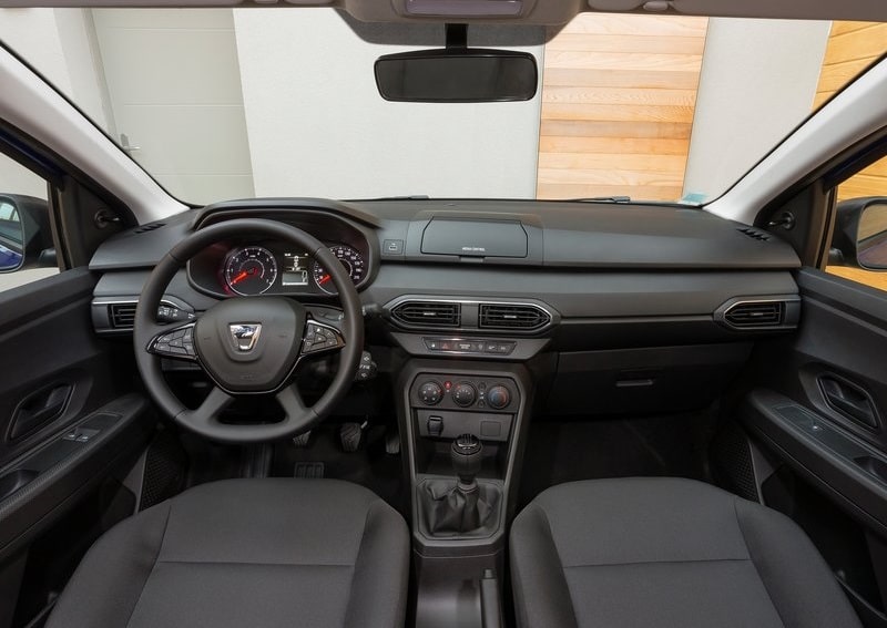 Dacia Sandero temel kokpit düzeni