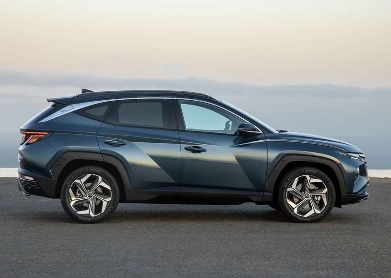 Hyundai Tucson yan profil görünüşü