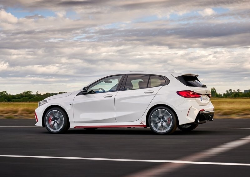 BMW 128ti arşiv görseli 10