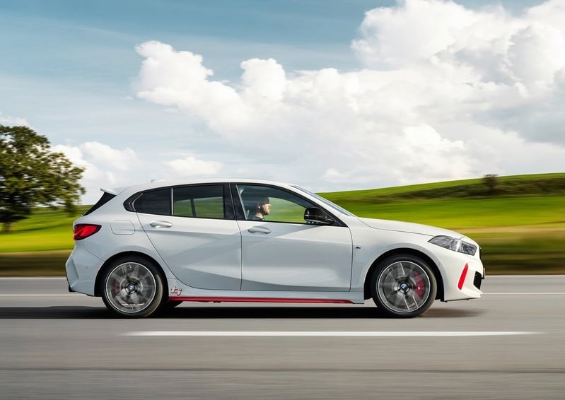 BMW 128ti arşiv görseli 6