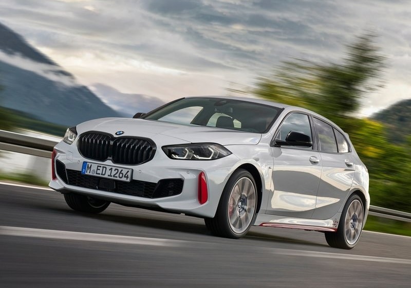 BMW 128ti arşiv görseli 9