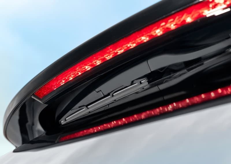 Hyundai Tucson arka spoyler altındaki gizli silecek