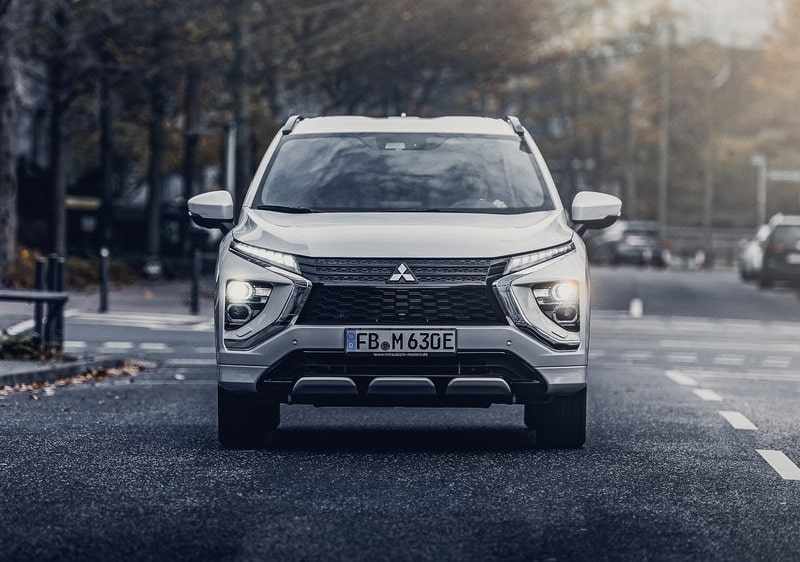 Mitsubishi Eclipse Cross PHEV önden görünüm