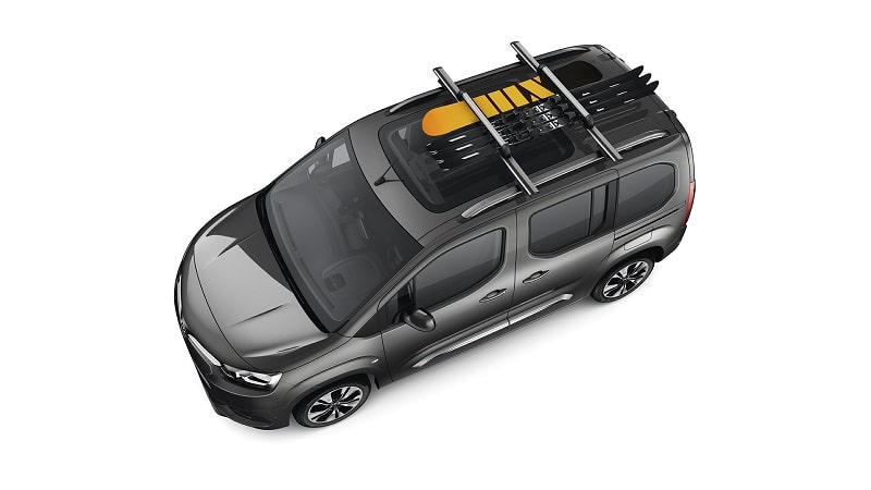 Toyota Proace City yan görünüm
