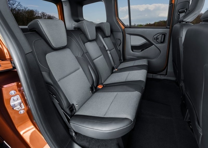 Renault Kangoo üç kişilik arka koltuk sırası