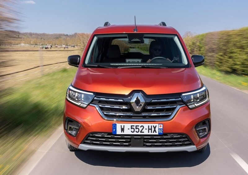 Renault Kangoo önden sürüş görünümü