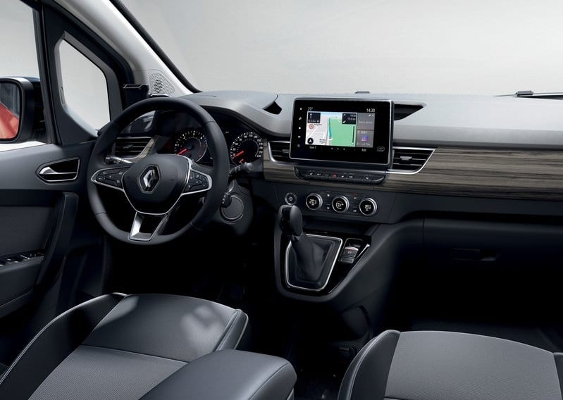 Renault Kangoo ön konsol ve multimedya ekranı