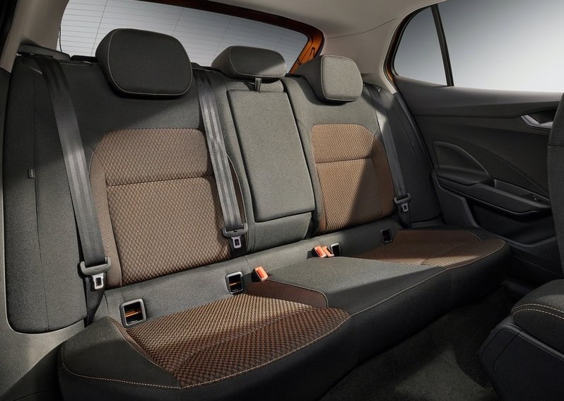 Skoda Fabia arka koltuk alanı