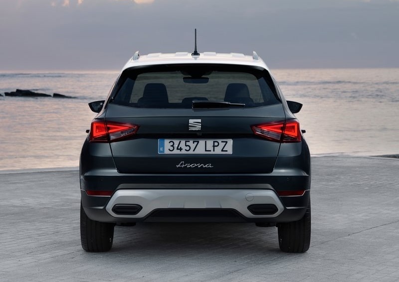 Seat Arona arka görünüm