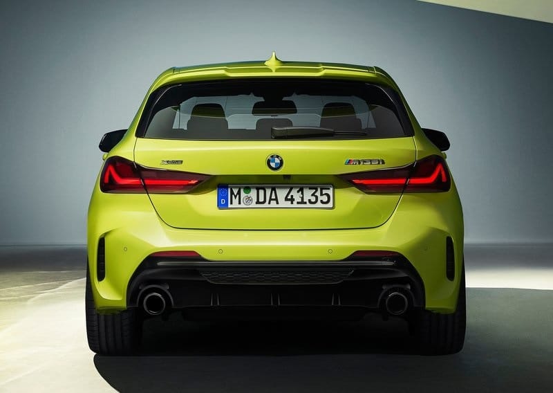 BMW 1 Serisi M Performance ön çapraz görünüm