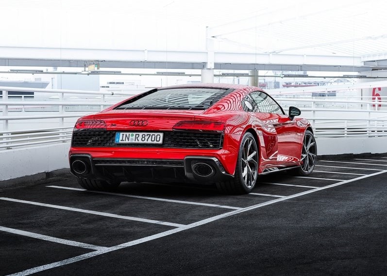 Audi R8 V10 RWD ön tasarım detayı