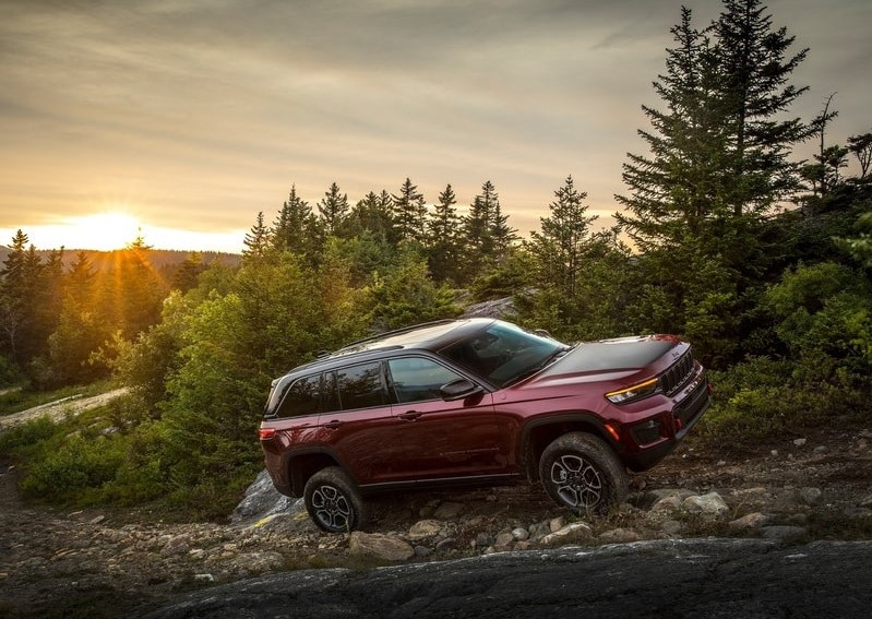 Jeep Grand Cherokee arşiv görseli 10