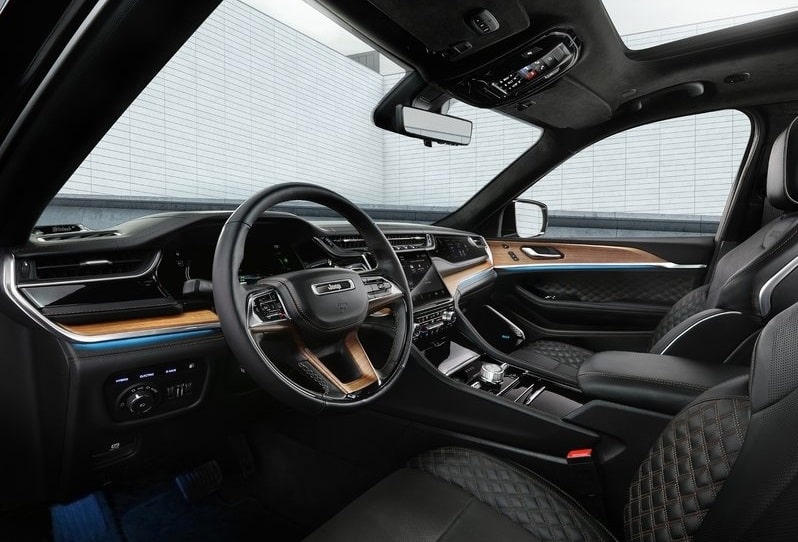 Jeep Grand Cherokee arşiv görseli 13