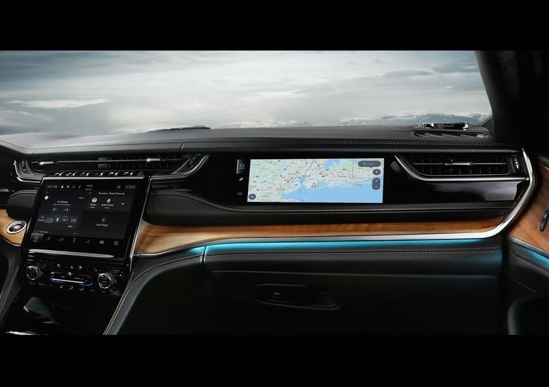 Jeep Grand Cherokee kabin görseli 16