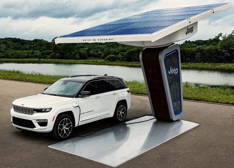 Jeep Grand Cherokee arşiv görseli 4