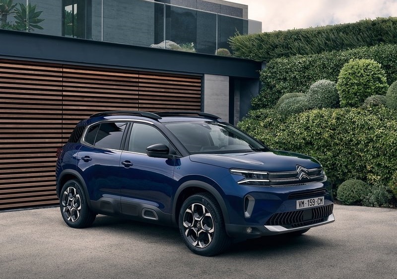 Citroen C5 Aircross ön bölüm ve alaşım jant görünümü