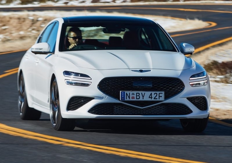 Genesis G70 arşiv görseli 10
