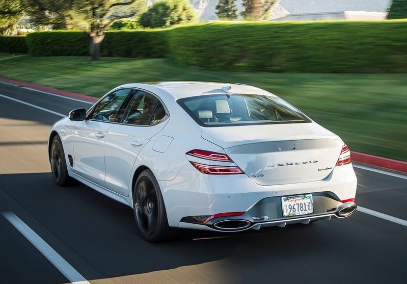 Genesis G70 arşiv görseli 11
