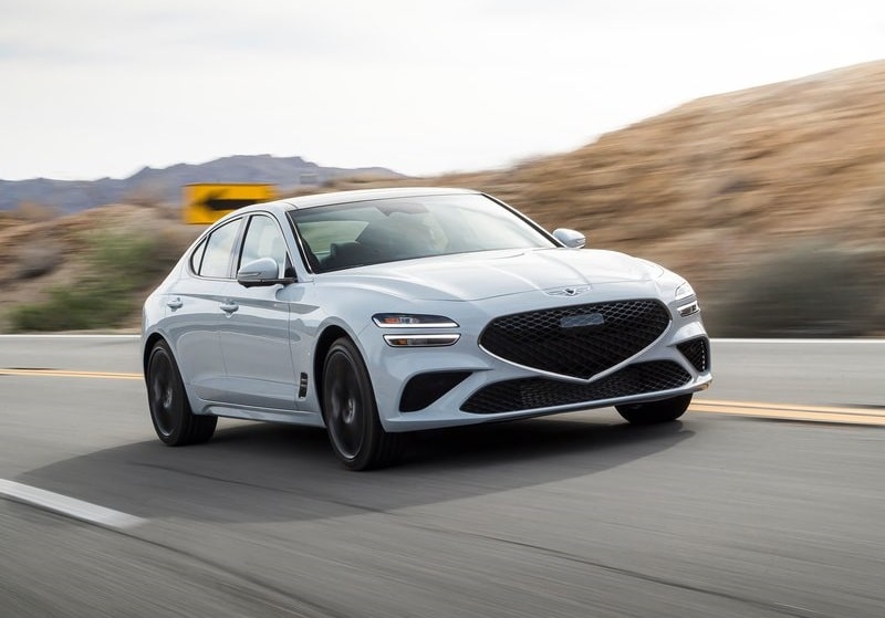 Genesis G70 arşiv görseli 12