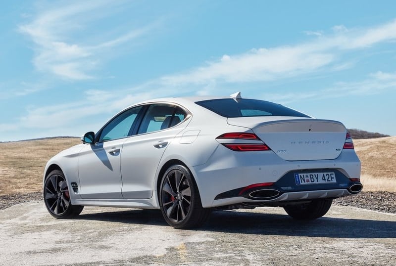 Genesis G70 arşiv görseli 15