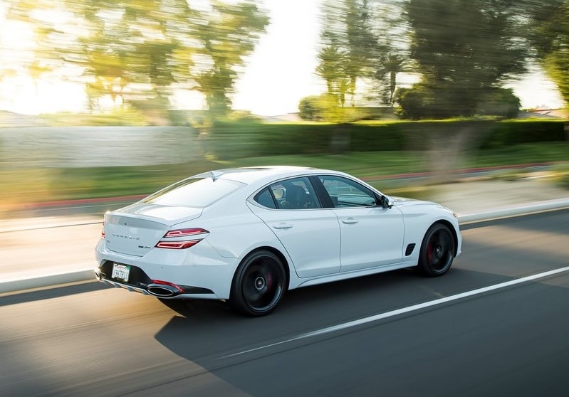Genesis G70 arşiv görseli 16