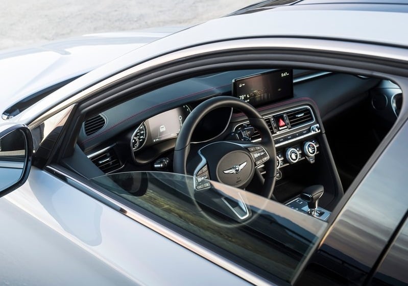 Genesis G70 arşiv görseli 20