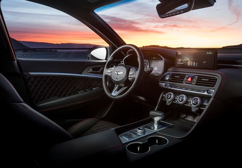 Genesis G70 arşiv görseli 23