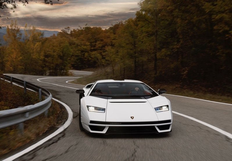 Lamborghini Countach LPI 800-4 galeri görseli 5