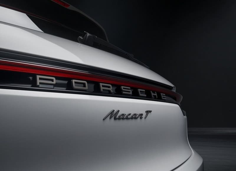 Macan T arka üç çeyrek görünüm