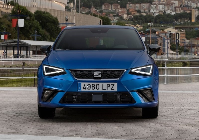 2023 Seat Ibiza Şubat Fiyat Listesi için mavi Seat Ibiza ön görünümü