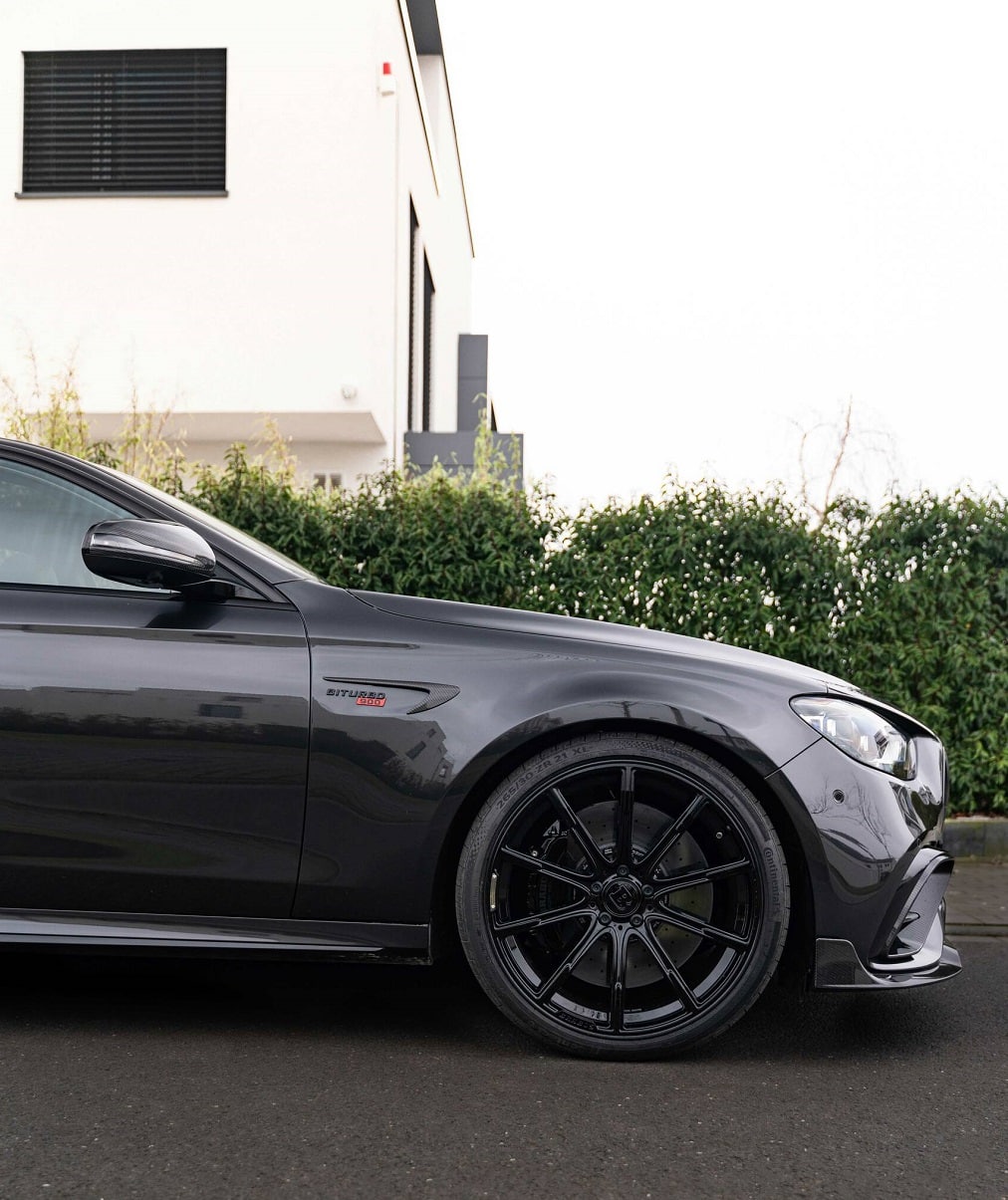 BRABUS 900 yan gövde detayları